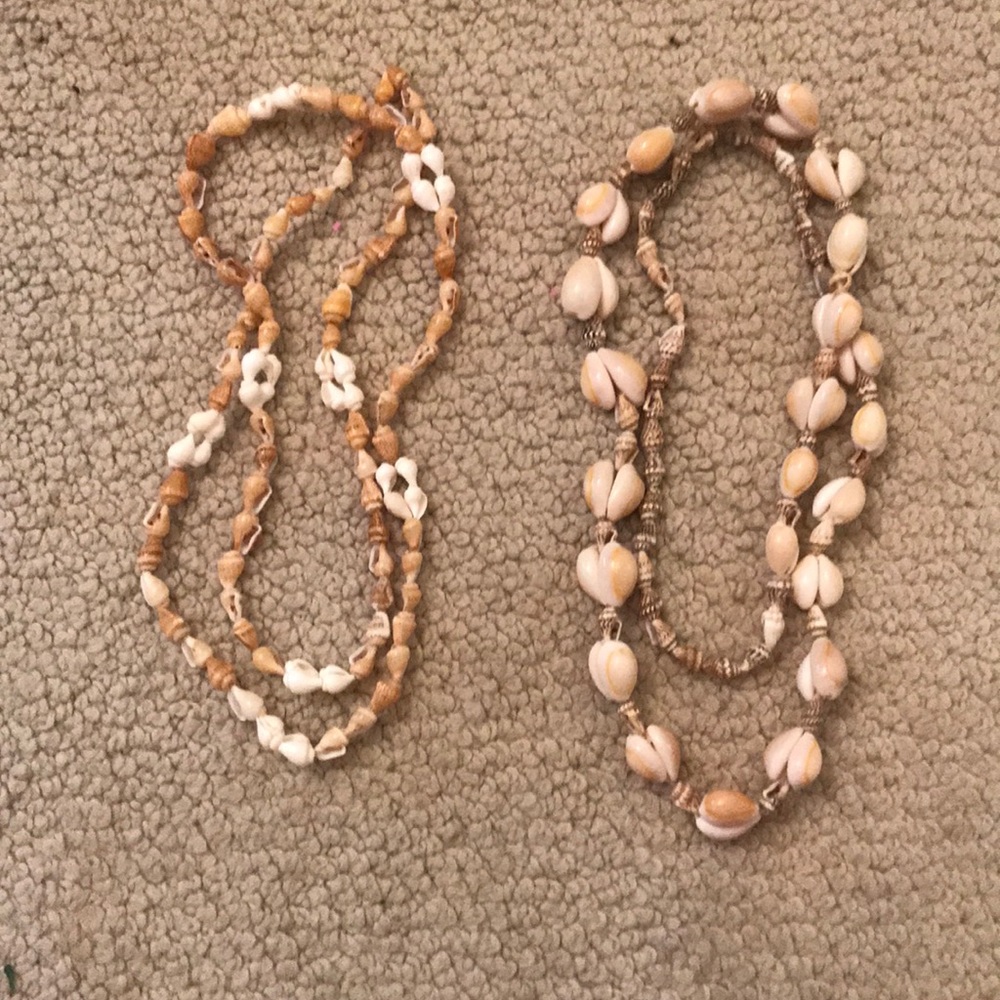 Long Seashell necklaces - Picture 2 of 3